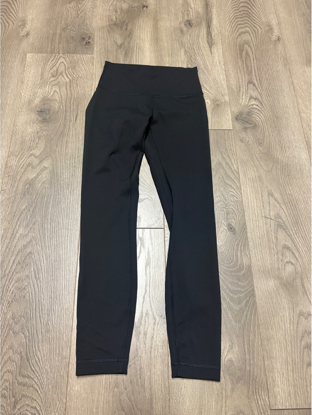 Lululemon Wunder Train High-Rise Tight 25" Black (First Release) size 4